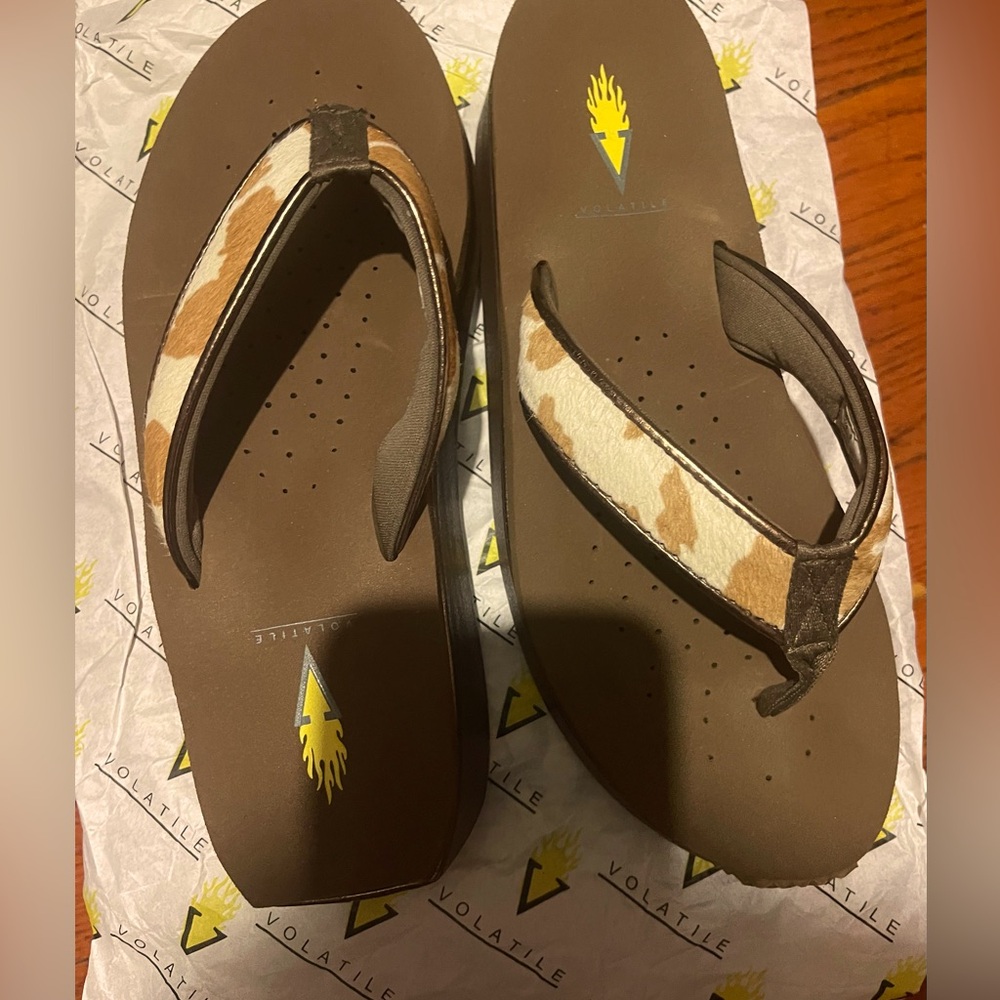 Volatile Sandals with Cow print sz 9 - Picture 2 of 4